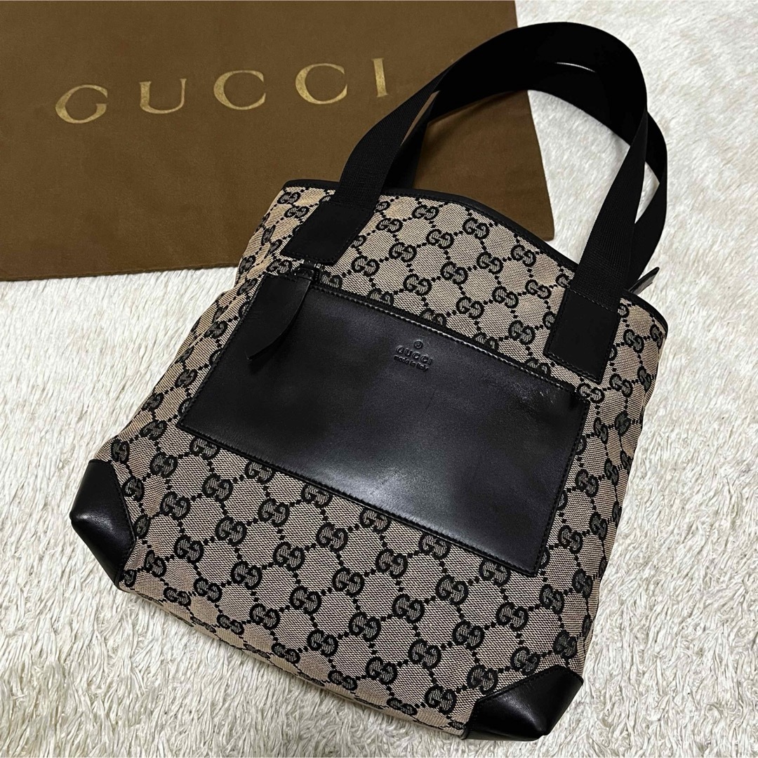 Gucci(グッチ)の623 美品✨グッチ トートバッグ 肩掛け GGキャンバス×レザー ベージュ 黒 レディースのバッグ(トートバッグ)の商品写真