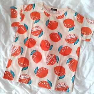 [新品・未使用] Caldia 半袖Tシャツ 130㎝ <オレンジ柄>(Tシャツ/カットソー)