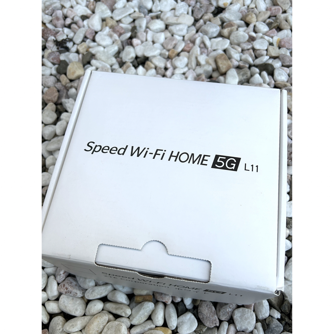 ZTE(ゼットティーイー)のSpeed Wi-Fi HOME 5G L11 ホワイトwifiルーター スマホ/家電/カメラのPC/タブレット(PC周辺機器)の商品写真