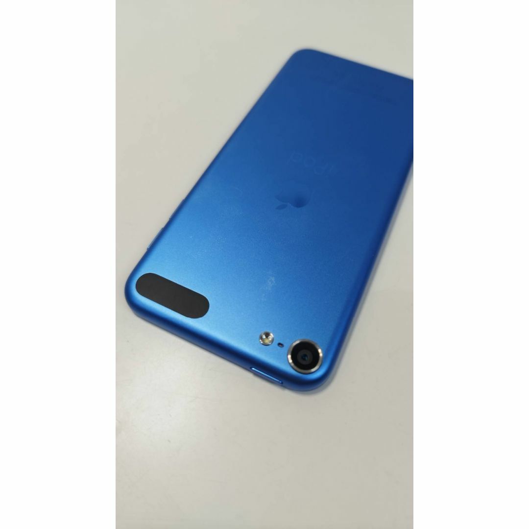 Apple(アップル)のiPod touch 第6世代 MKH22J/A (A1574) 16GB ③ スマホ/家電/カメラのオーディオ機器(ポータブルプレーヤー)の商品写真