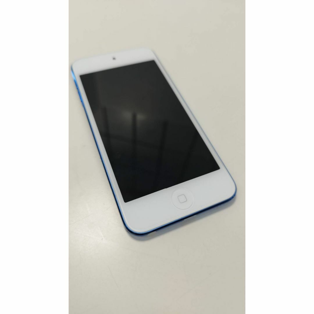 Apple(アップル)のiPod touch 第6世代 MKH22J/A (A1574) 16GB ③ スマホ/家電/カメラのオーディオ機器(ポータブルプレーヤー)の商品写真