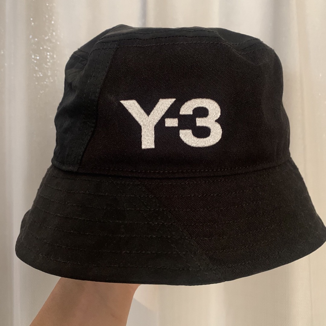 Y-3(ワイスリー)のY-3 バケットハット 新品未使用 メンズの帽子(ハット)の商品写真