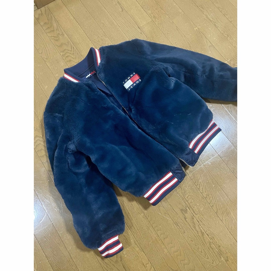 TOMMY JEANS(トミージーンズ)のTommy Jeans トミージーンズ　リバーシブルボンバージャケット レディースのジャケット/アウター(ブルゾン)の商品写真