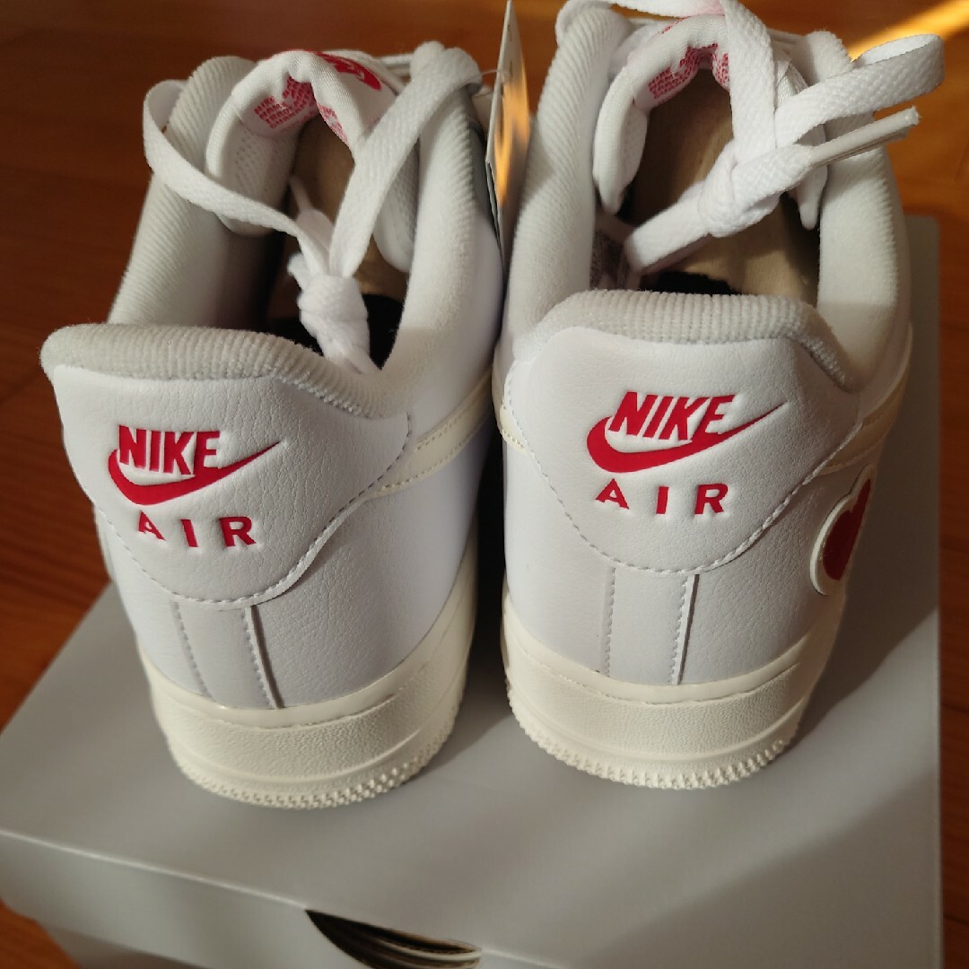 NIKE(ナイキ)の新品 Nike Air Force 1 バレンタイン 28cm メンズの靴/シューズ(スニーカー)の商品写真