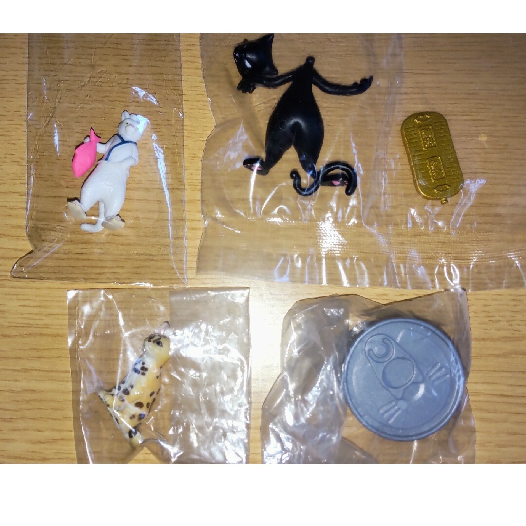 サーバルキャット おすわり(中古)+他 エンタメ/ホビーのフィギュア(その他)の商品写真