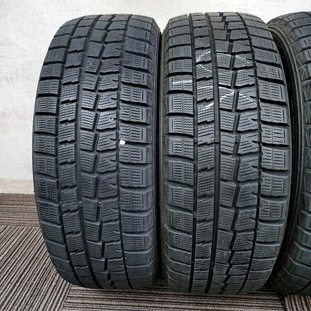 DUNLOP(ダンロップ)のDUNLOP 205/55R16 91Q WINTERMAXX YW330 自動車/バイクの自動車(タイヤ)の商品写真