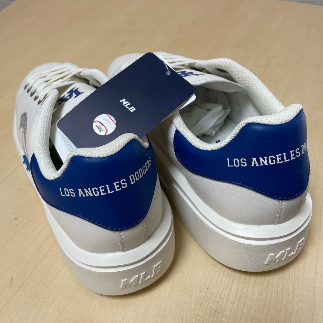 MLB(メジャーリーグベースボール)の最終値❗️MLB LOS ANGELES DODGERS スニーカー US9.5 メンズの靴/シューズ(スニーカー)の商品写真