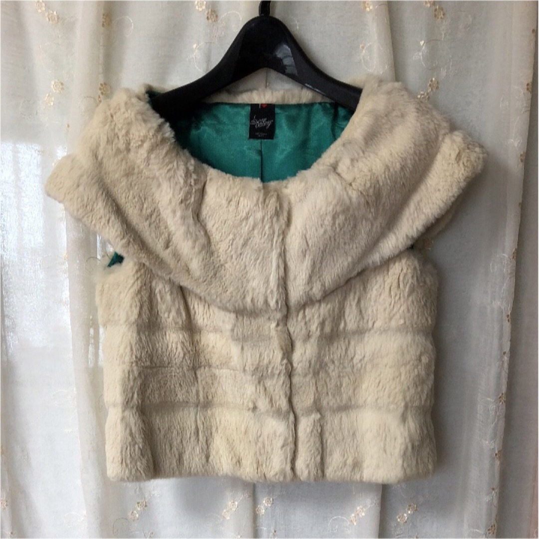 MOROKOBAR(モロコバー)のMOROKO BAR　ファーコート レディースのジャケット/アウター(毛皮/ファーコート)の商品写真