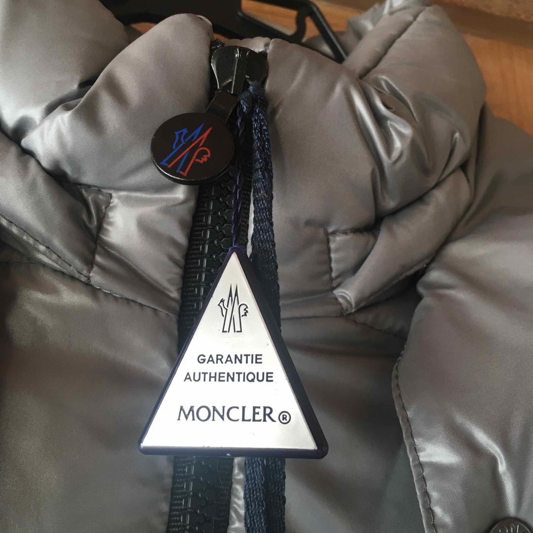 MONCLER(モンクレール)の5/6までタグ付き　試着のみ　モンクレールmoka 12A レディースのジャケット/アウター(ダウンジャケット)の商品写真