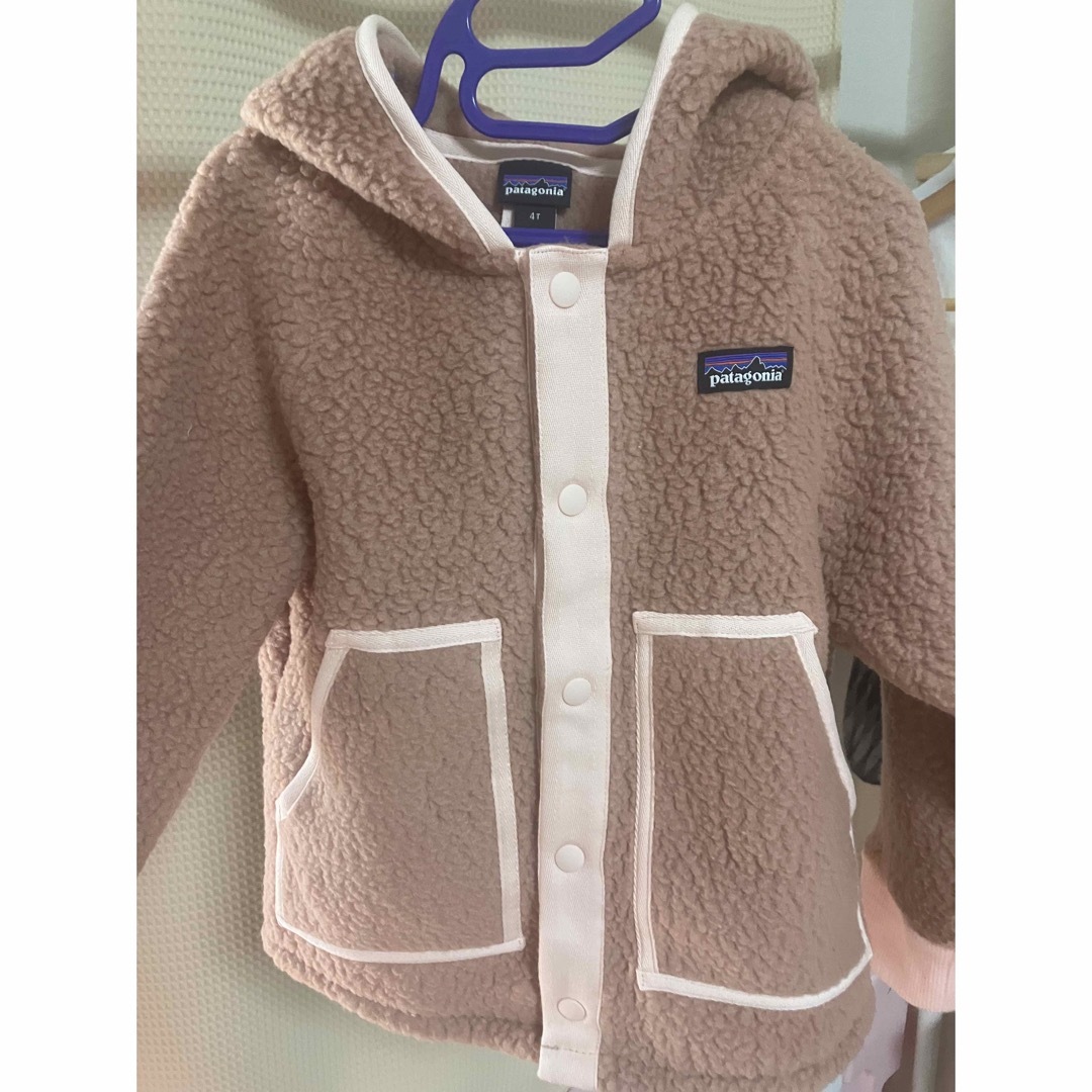 patagonia(パタゴニア)のパタゴニア　フリースジャケット　新品未使用 キッズ/ベビー/マタニティのキッズ服女の子用(90cm~)(ジャケット/上着)の商品写真