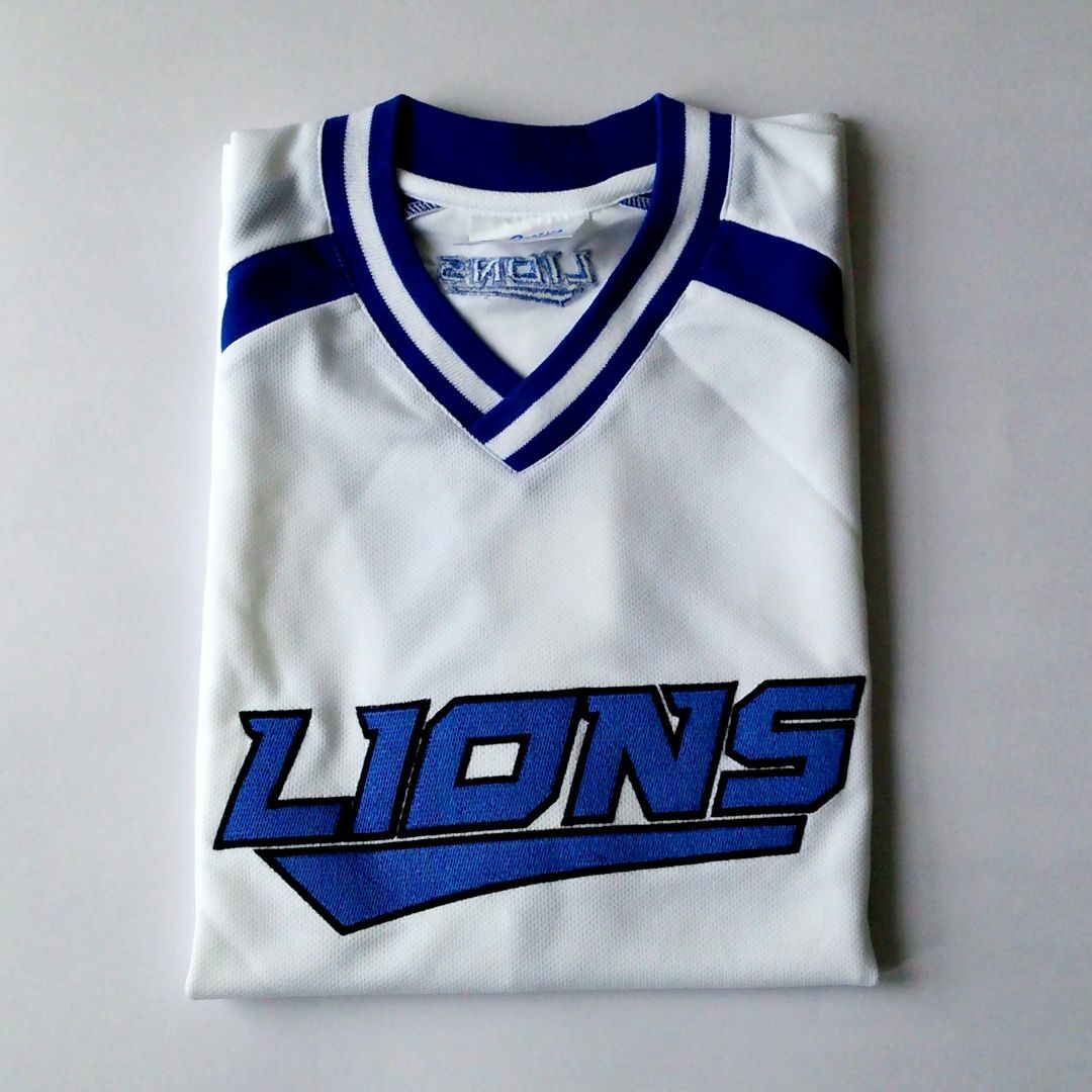 埼玉西武ライオンズ(サイタマセイブライオンズ)のLIONS FANCLUB 2006/西武ユニフォーム(M/白) スポーツ/アウトドアの野球(応援グッズ)の商品写真