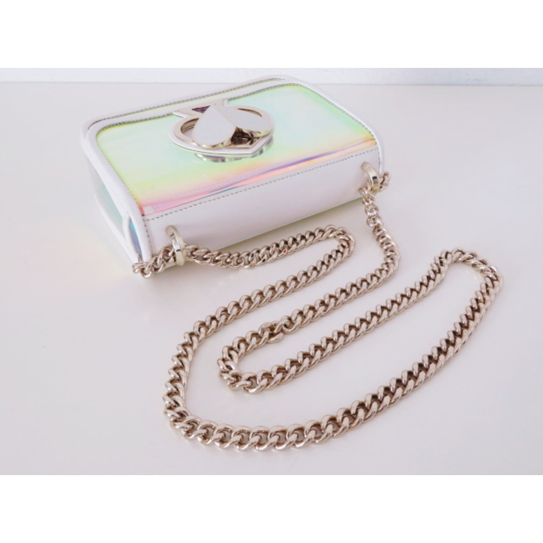 kate spade new york(ケイトスペードニューヨーク)のS12 kate spade NEW YORK ケイトスペード 二コラ ツイストロック PVC/レザー チェーンショルダーバッグ ミラークリア/ホワイト レディースのバッグ(ショルダーバッグ)の商品写真