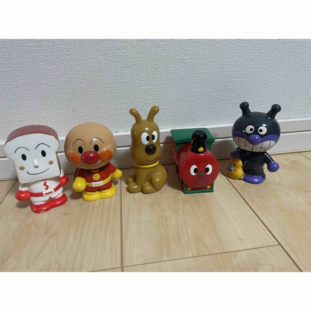 アンパンマン(アンパンマン)のアンパンマンマンソフビ人形5体セット キッズ/ベビー/マタニティのおもちゃ(ぬいぐるみ/人形)の商品写真