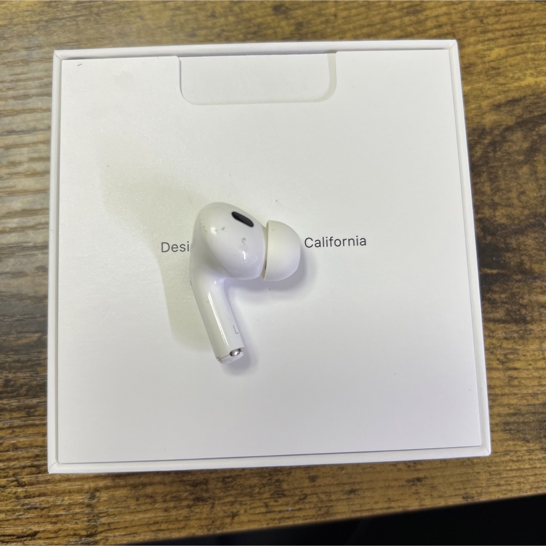 Airpods Pro 第2世代 左側 左耳 左lightning A2699 Airpods Pro 第2世代 左側 左耳 左lightning A2699