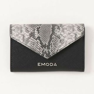 エモダ(EMODA)の低下4950円　ブラックパイソンカードケース　名刺入れ　おしゃれ　蛇(名刺入れ/定期入れ)