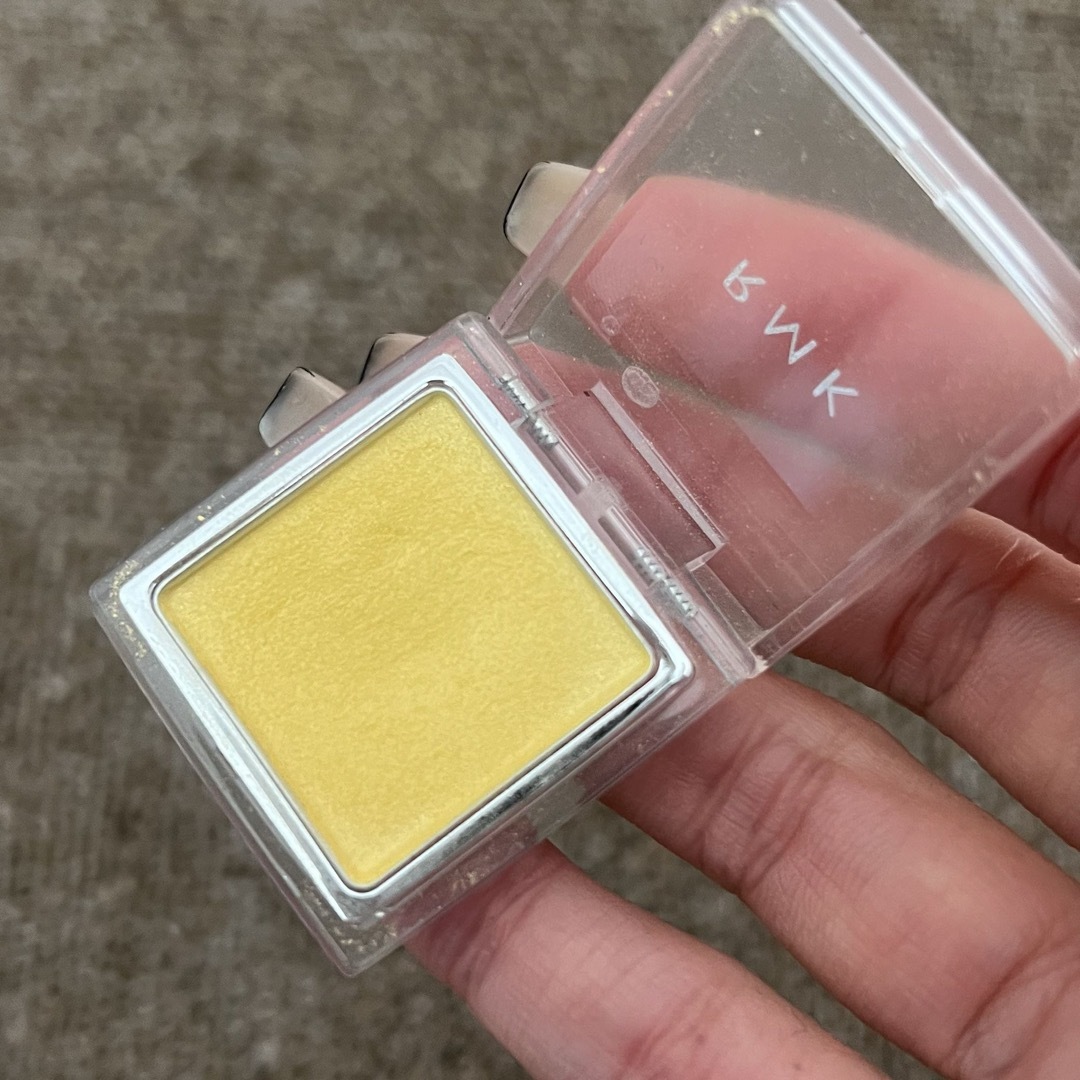 RMK(アールエムケー)のRMK インジーニアスパウダーアイズ 14 イエローゴールド コスメ/美容のベースメイク/化粧品(アイシャドウ)の商品写真