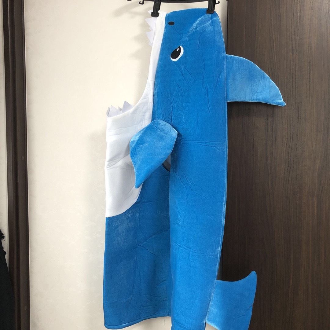シャーク　青　仮装　パーティ　サメ　大人用 エンタメ/ホビーのコスプレ(衣装)の商品写真