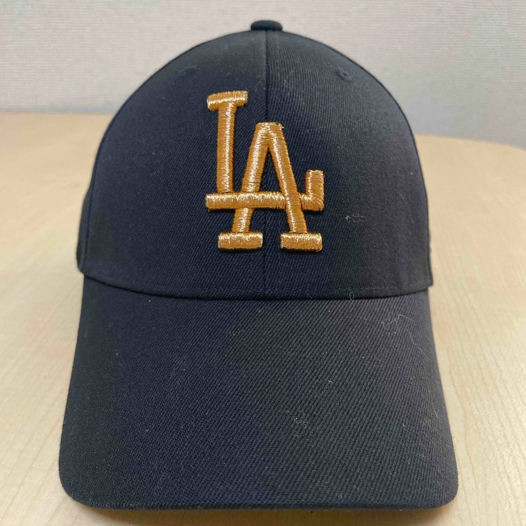 MLB(メジャーリーグベースボール)の最終値❗️今季モデルMLB New L.A Dodgersブラック/ゴールド刺繍 メンズの帽子(キャップ)の商品写真