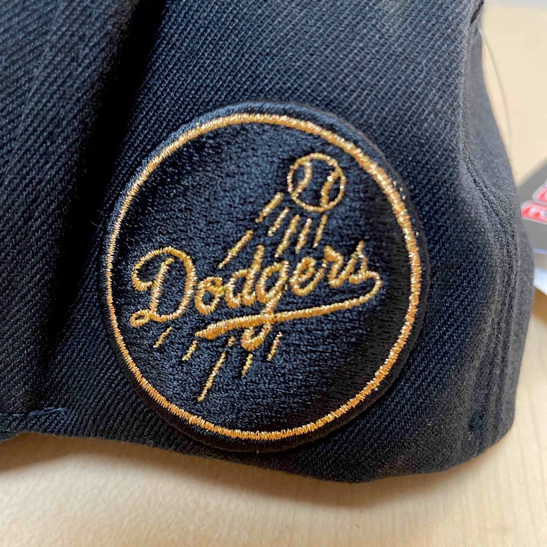 MLB(メジャーリーグベースボール)の最終値❗️今季モデルMLB New L.A Dodgersブラック/ゴールド刺繍 メンズの帽子(キャップ)の商品写真