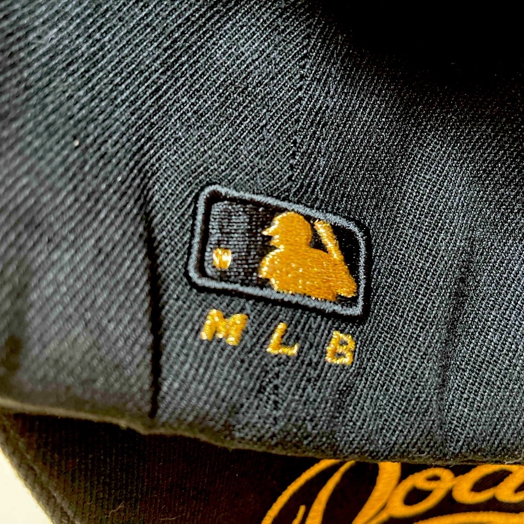 MLB(メジャーリーグベースボール)の最終値❗️今期モデルMLB New L.ADodgers ブラック/ゴールド刺繍 メンズの帽子(キャップ)の商品写真