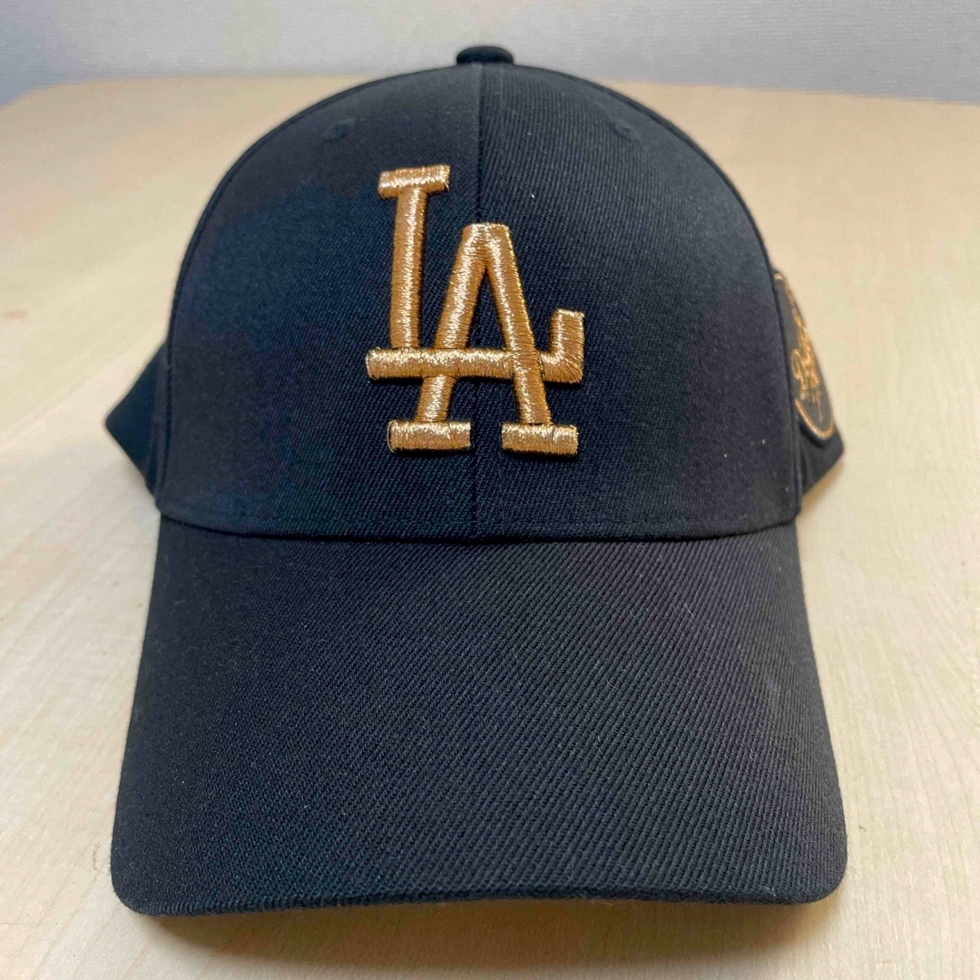 MLB(メジャーリーグベースボール)の最終値❗️今期モデルMLB New L.ADodgers ブラック/ゴールド刺繍 メンズの帽子(キャップ)の商品写真