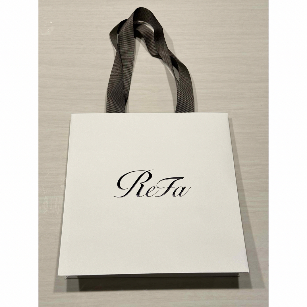 ReFa(リファ)の美品　リファ　ショップ袋　紙袋 レディースのバッグ(ショップ袋)の商品写真