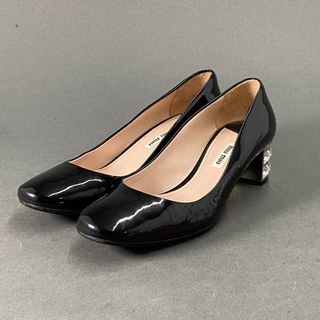 ミュウミュウ(miumiu)の1L26 miu miu ミュウミュウ クリスタルジュエル ビジューヒールパンプス 37 1/2 ブラック パテントレザー パーティ 結婚式(ハイヒール/パンプス)