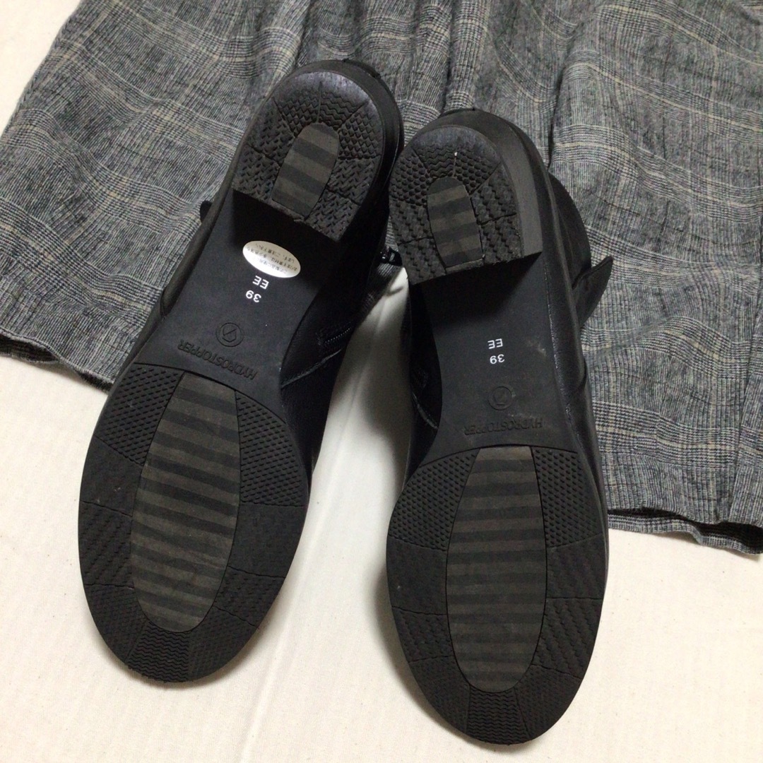 ing(イング)の美品 上質柔らか本革 ing イング 足あたりの良いショートブーツ 黒^^☆ レディースの靴/シューズ(ブーツ)の商品写真
