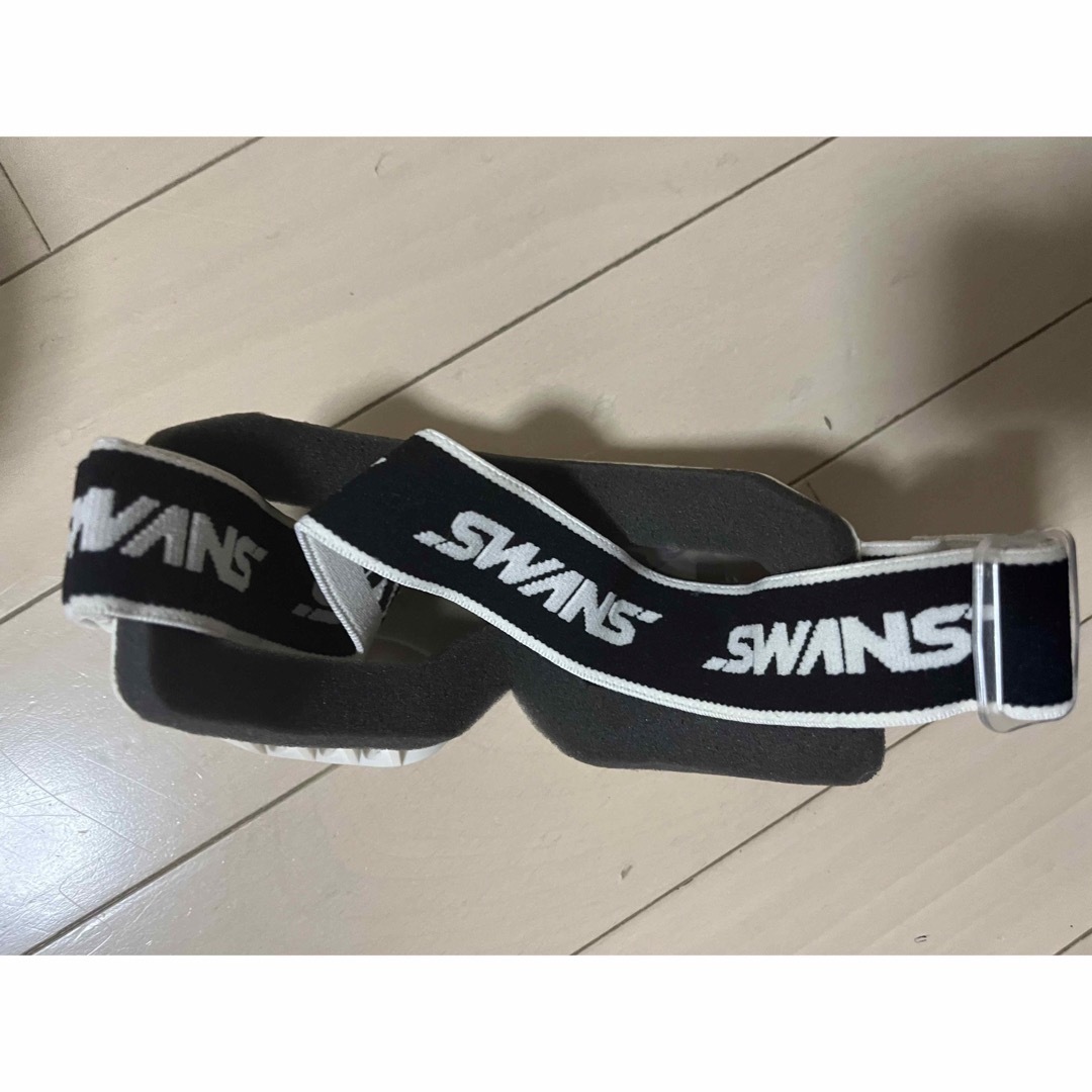 SWANS(スワンズ)のスワンズ　ゴーグル　キッズ用 スポーツ/アウトドアのスノーボード(アクセサリー)の商品写真