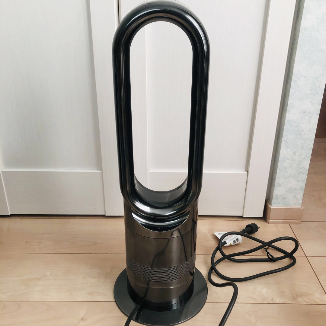 Dyson(ダイソン)のダイソン　Dyson ホット&クール　AM05 メタリック スマホ/家電/カメラの冷暖房/空調(ファンヒーター)の商品写真