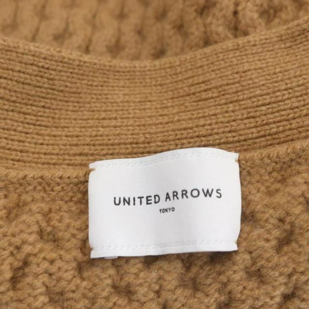 UNITED ARROWS(ユナイテッドアローズ)のユナイテッドアローズ ケーブルVネックカーディガン ニット 長袖 キャメル レディースのトップス(カーディガン)の商品写真