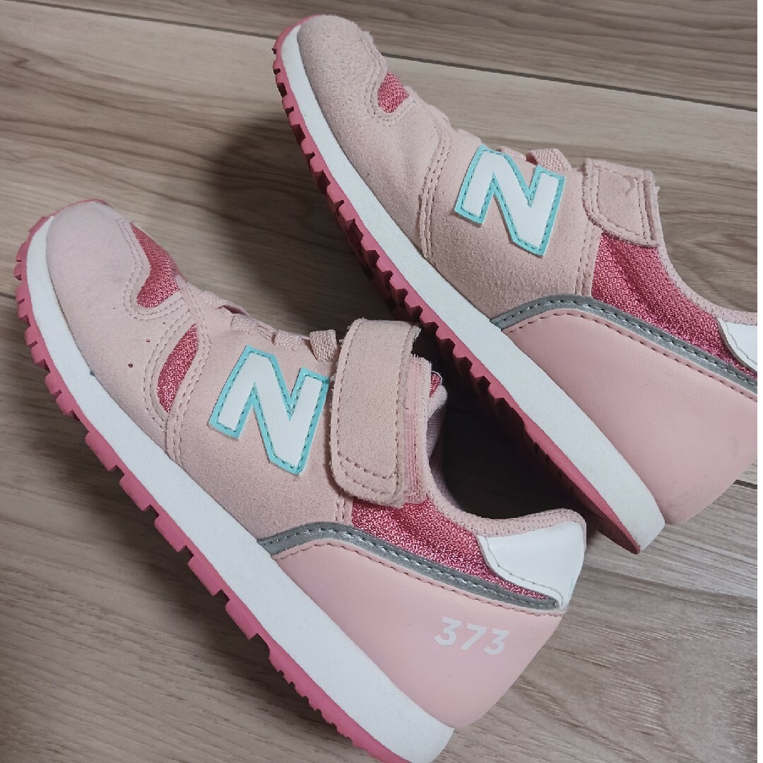 New Balance(ニューバランス)のnew balanceニューバランス18.5cmスニーカーピンク キッズ/ベビー/マタニティのキッズ靴/シューズ(15cm~)(スニーカー)の商品写真