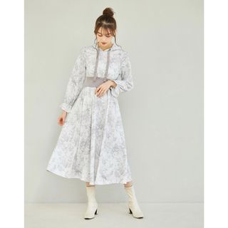 トッコクローゼット(TOCCO closet)のウエストリブ切り替えトワルドジュイパーカーワンピース【lesion レシオン(ロングワンピース/マキシワンピース)