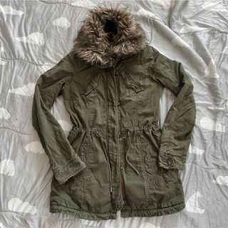 アバクロンビーアンドフィッチ(Abercrombie&Fitch)のアバクロ レディースS ミリタリー  コート 古着(ミリタリージャケット)