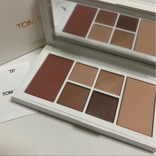 トムフォード(TOM FORD)のトムフォード　アイアンドチークパレット01W アイシャドウ　チークカラー(アイシャドウ)