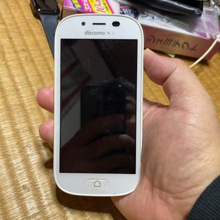 フジツウ(富士通)のdocomo らくらくスマートフォン　F-06F(スマートフォン本体)