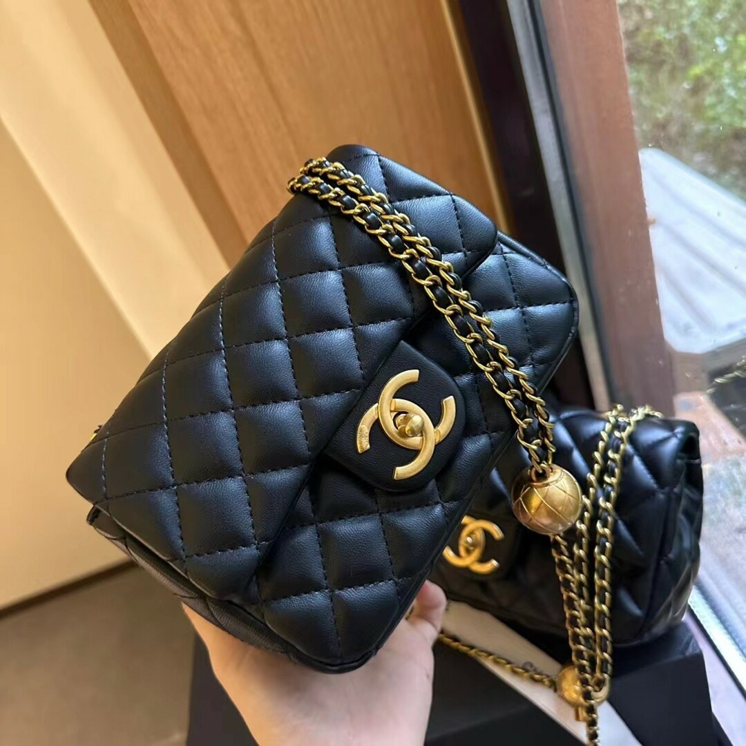 CHANEL - 大幅値下げ CHANELシャネル CFショルダーバッグの通販 by