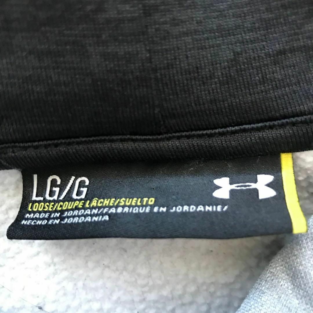 UNDER ARMOUR(アンダーアーマー)のunder armour パーカー グレー ワンポイント プルオーバー メンズのトップス(パーカー)の商品写真