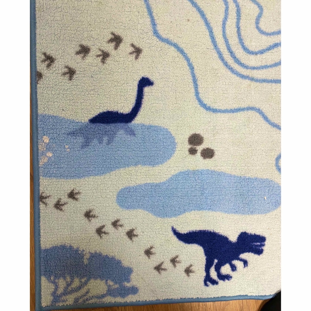 IKEA(イケア)のIKEA 恐竜マット　絨毯　カーペット インテリア/住まい/日用品のラグ/カーペット/マット(カーペット)の商品写真