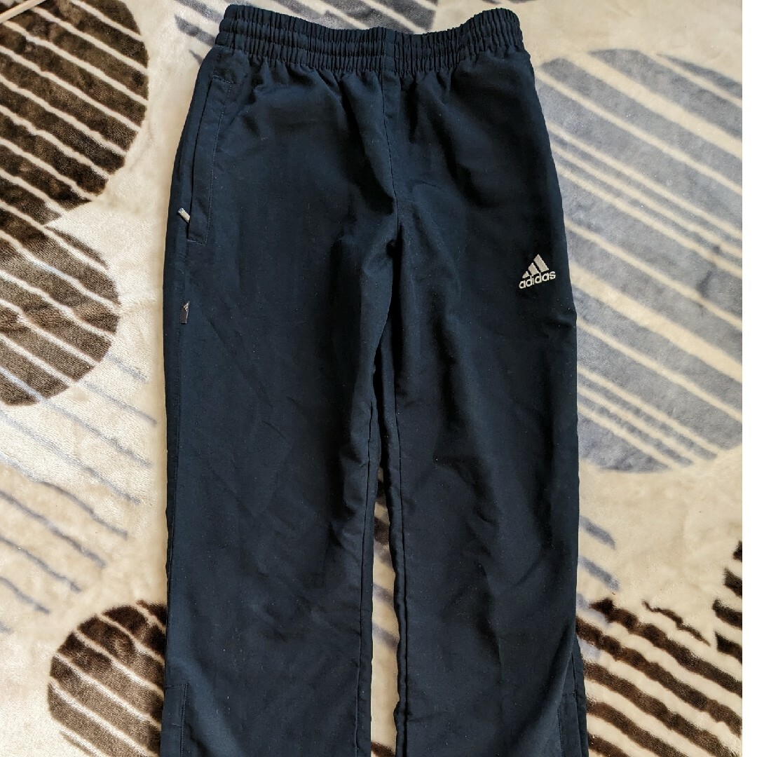 adidas(アディダス)のアディダスキッズパンツ キッズ/ベビー/マタニティのキッズ服男の子用(90cm~)(パンツ/スパッツ)の商品写真