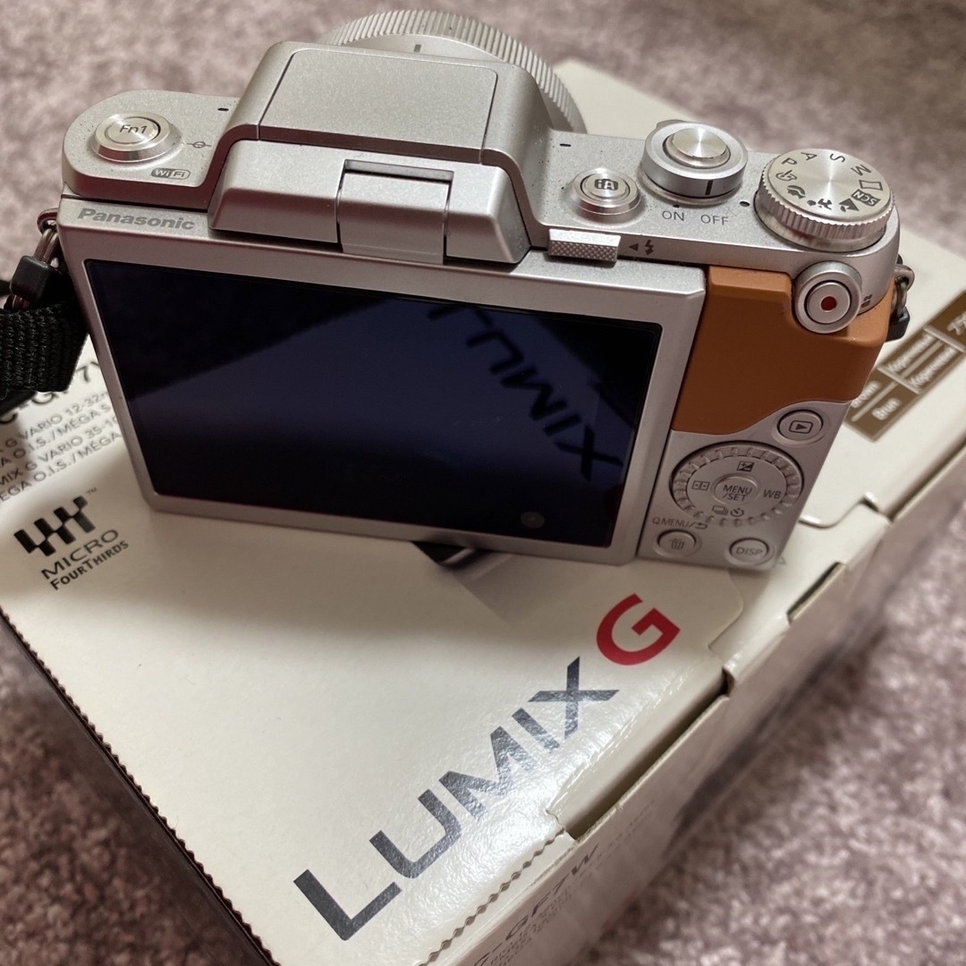 Panasonic(パナソニック)のPanasonic LUMIX DMC-GF7 DMC-GF7W-T スマホ/家電/カメラのカメラ(ミラーレス一眼)の商品写真