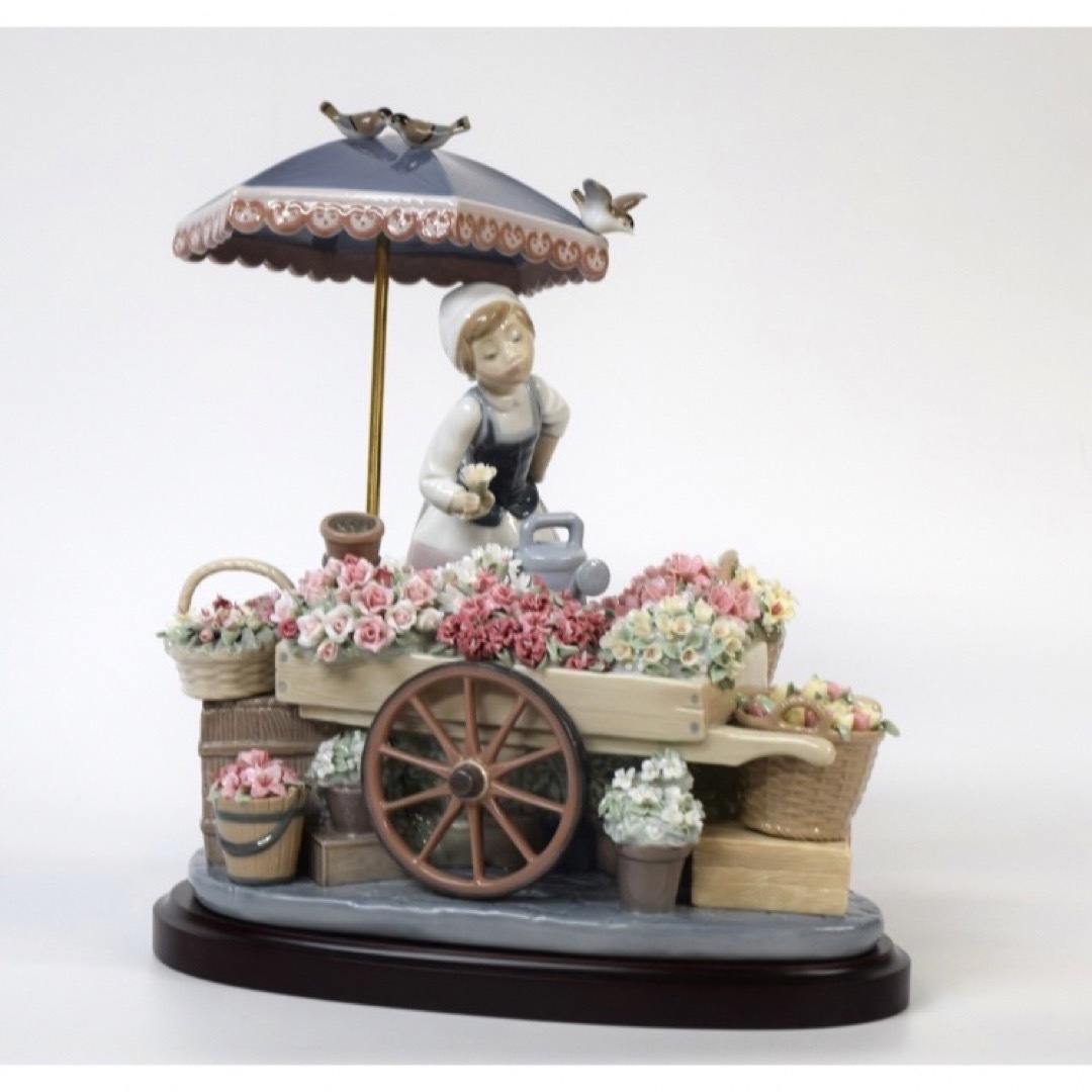 インテリア/住まい/日用品リヤドロ（LLADRO）「公園通りの花屋さん」