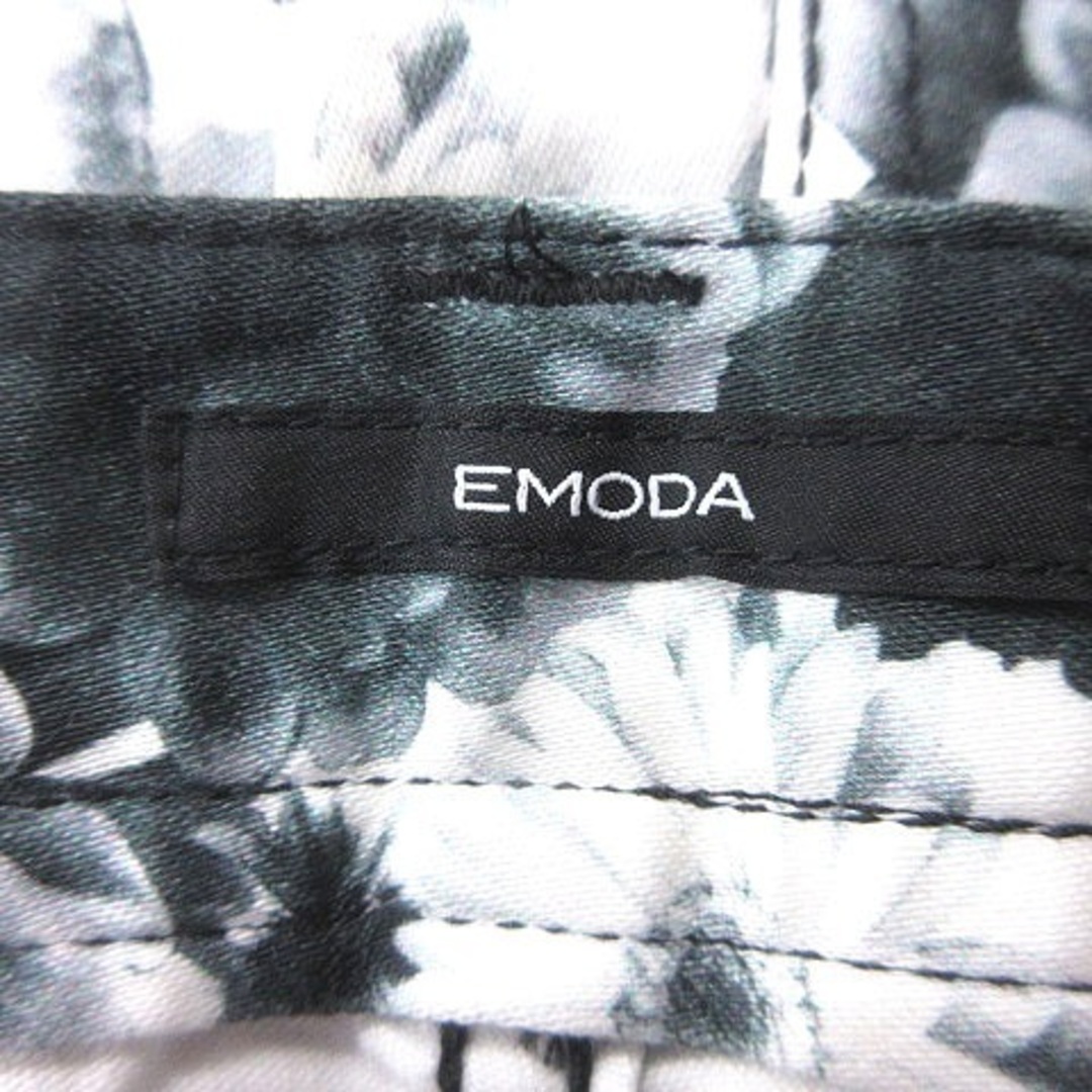 EMODA(エモダ)のエモダ スキニーパンツ 花柄 ロング 1 グレー 黒 ブラック 白 ホワイト レディースのパンツ(その他)の商品写真