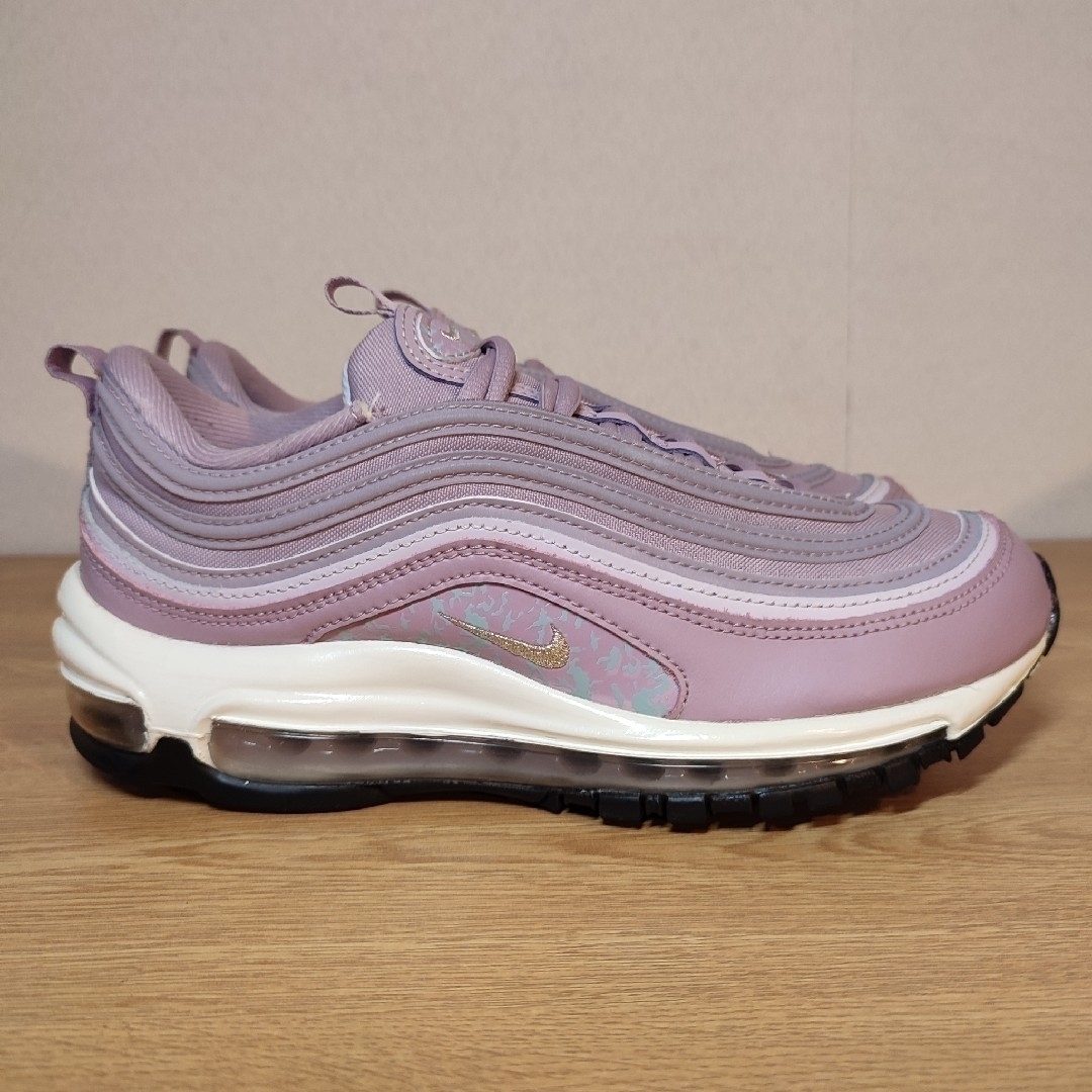 NIKE(ナイキ)の特別モデル NIKE WMNS AIR MAX 97 "Plum"① レディースの靴/シューズ(スニーカー)の商品写真