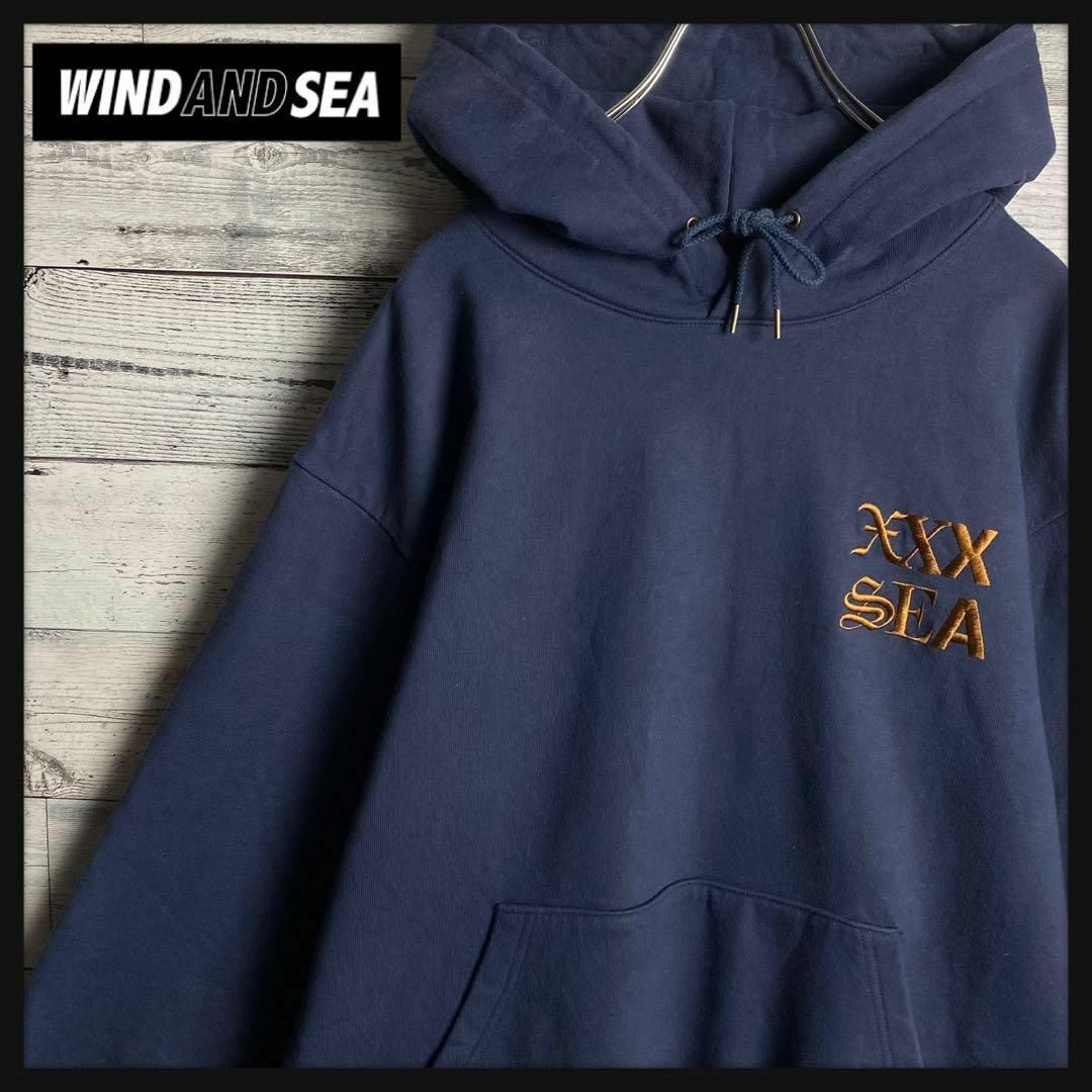 WIND AND SEA(ウィンダンシー)の【限定コラボ】ウィンダンシー×ゴッドセレクション☆両面刺繍ロゴ入りパーカー メンズのトップス(パーカー)の商品写真