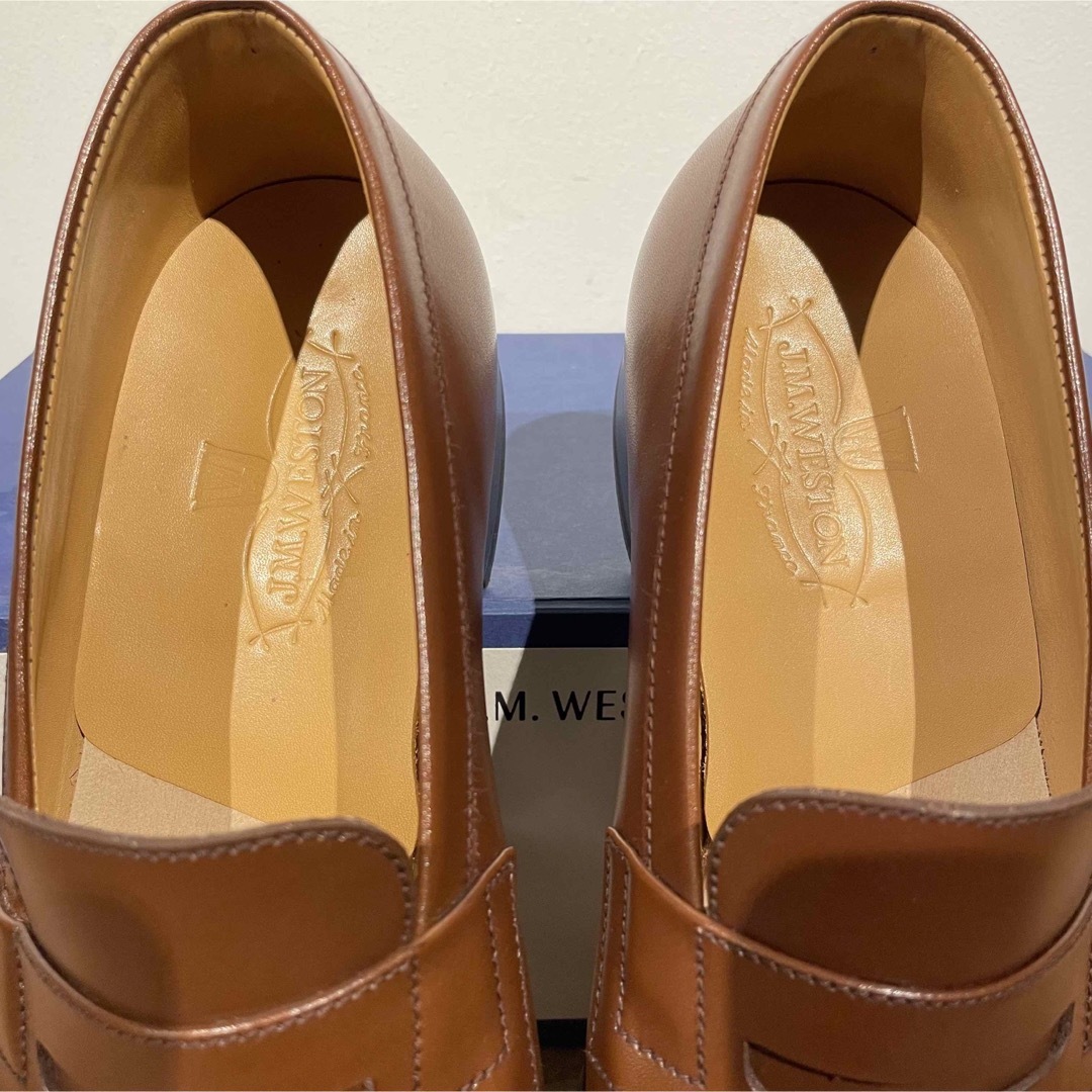 J.M. WESTON(ジェーエムウエストン)のJMウエストン 180 コインローファー 茶 タン 6E WESTON メンズの靴/シューズ(ドレス/ビジネス)の商品写真