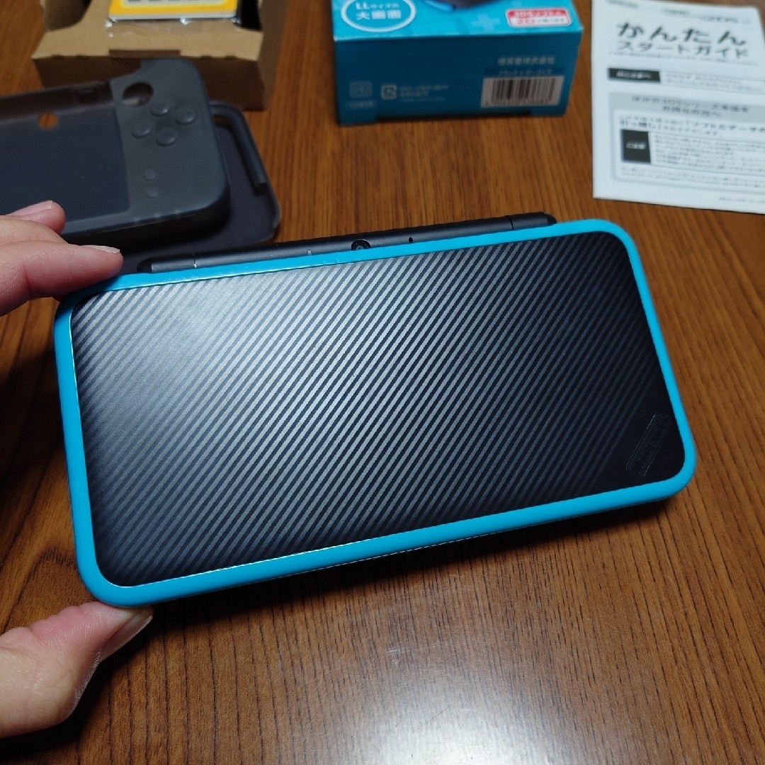 ニンテンドー2DS(ニンテンドー2DS)のNewニンテンドー2DS LL 箱あり エンタメ/ホビーのゲームソフト/ゲーム機本体(携帯用ゲーム機本体)の商品写真