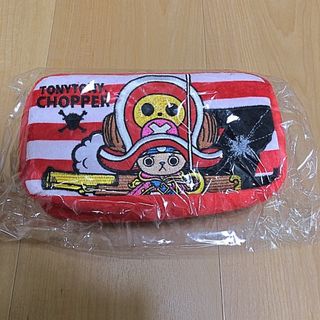 【新品未使用】ワンピース　スクエアポーチ(キャラクターグッズ)