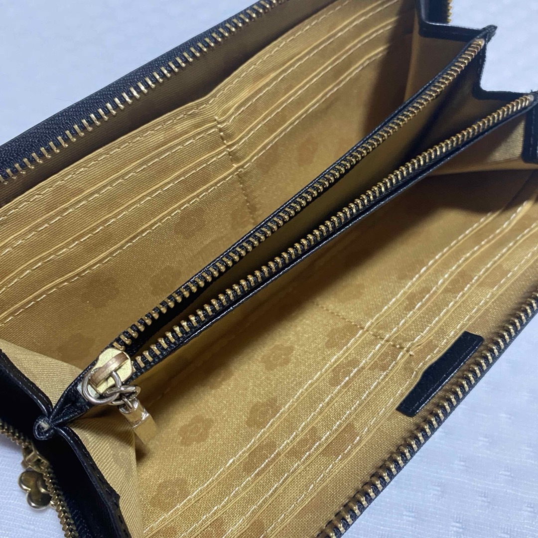MARY QUANT - 【中古】MARY QUANT (マリークワント)長財布 MARY QUANT - 【中古】MARY QUANT (マリークワント)長財布