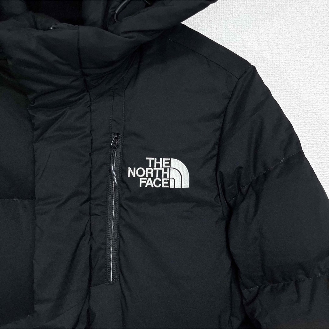 THE NORTH FACE(ザノースフェイス)の人気希少 ノースフェイス ダウンコート ロゴ刺繍 ブラック メンズXS 透湿防水 メンズのジャケット/アウター(ダウンジャケット)の商品写真